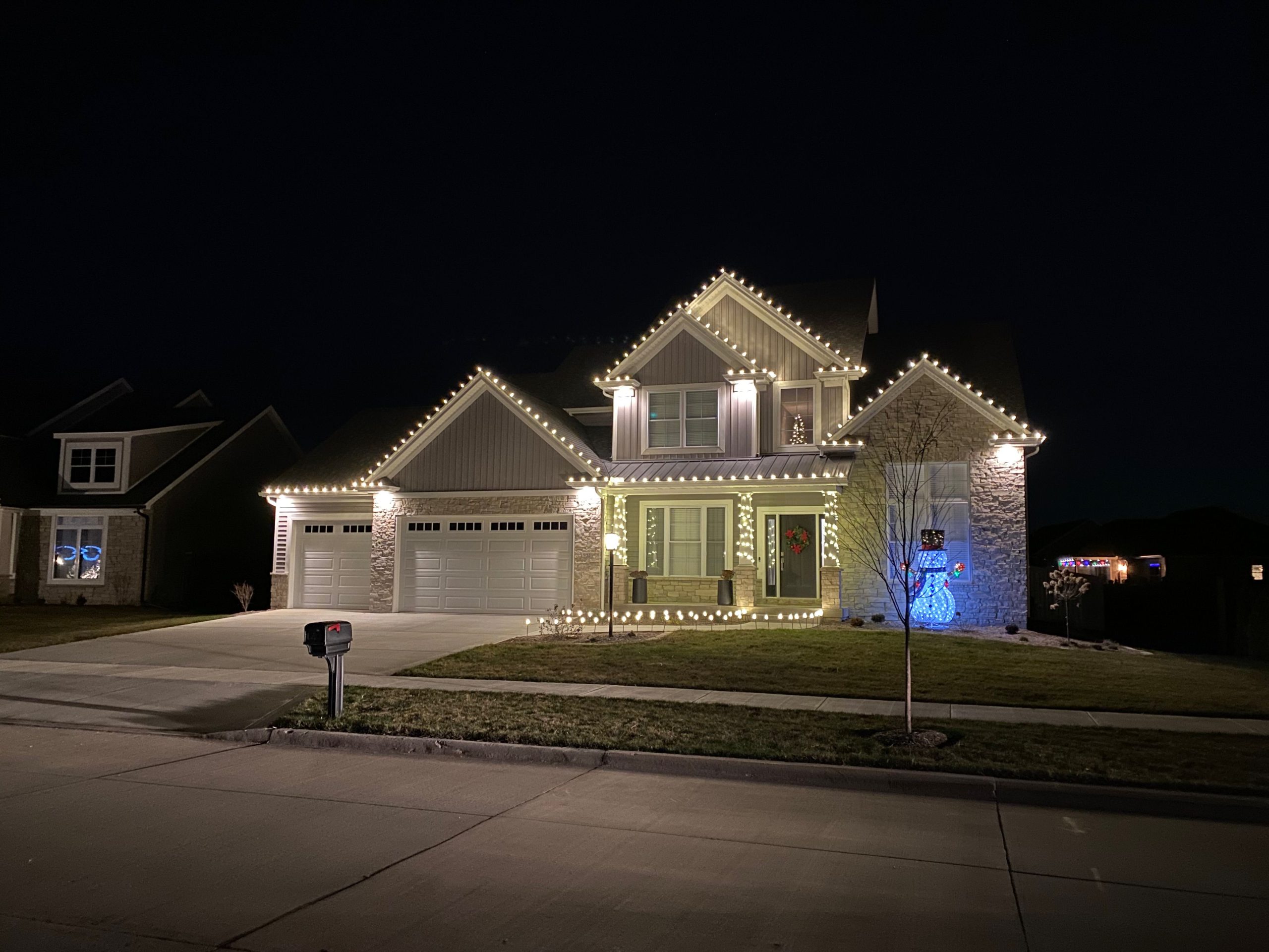 storefront christmas lights